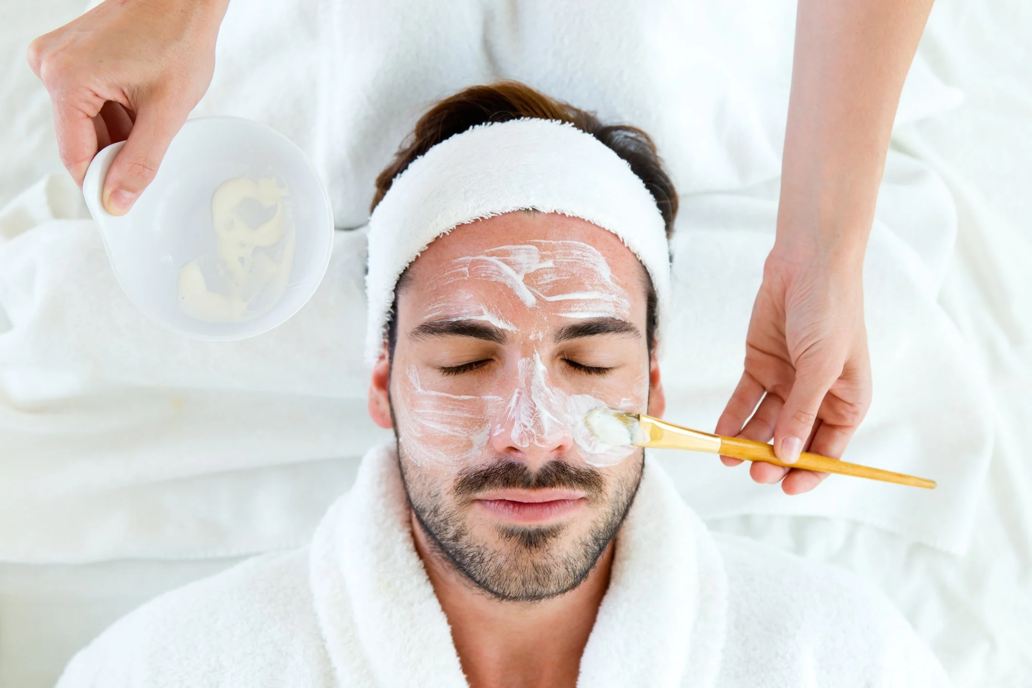 HydraFacial and skin rejuvenation session at Cosme Wellness
